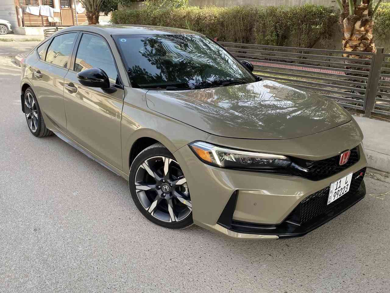 السلام عليكم
هوندا سيفك تورنك2025 هايبرد
السياره فول مواصفات
لون مميز خاكي
حساس امامي خلفي
شاحن وايرليس
رادارات كشنات جلد شاشه جبيره
فتحه بصمه محرك 2000 هايبرد
ماشيه 18 الف كيلو
مرقم بغداد باسمي
السياره بدون شاصي بدون ايرباك
جاملغ وبنيد صبغ وبداية التكم مثل ماموضح 
وبيها بارد وتكحيل
السعر157  
مكانها اليرموك
***********
