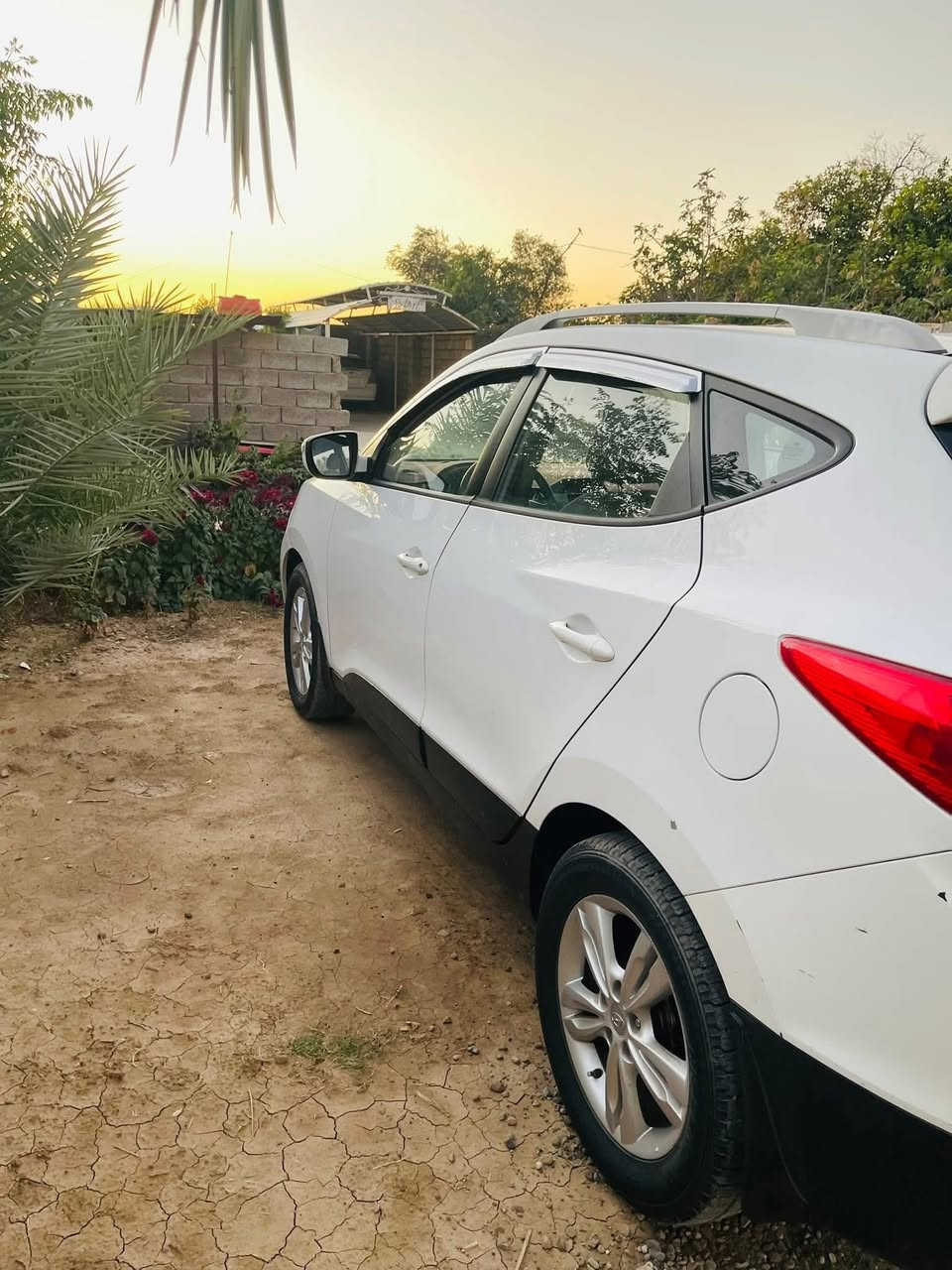 سلام عليكم توسان 2013خليجي للبيع سياره جاهزه وخير من الله من صدر وتايرات ومحرك وكير خير من الله رقم صلاح الدين مميز سياره بيها بارد بل باب لخلفي ولباقي كفاله عامه شرط 
محرك لاتنقيص ولا تبخير جاهزا 
ومواصفات سياره عاديه
مكان سياره صلاح دين دجيل
لل استفسار ‭0782 529 1984‬
