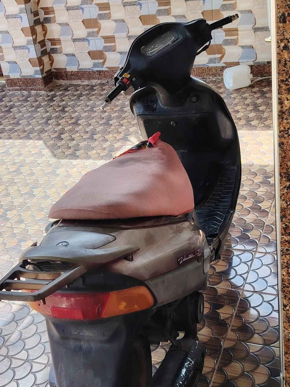 من رخصة الادمن 
دراجه للبيع جهازه من كلشي مفتوحه مره وحده تجفيت غراض كله أصلي كهربائيات الكل شغاله بس ملف شحن محترك ومخلي هندر وكله شغال السعر ٣٥٠ وبيها مجال المكان القرنه الثغر


**إذا كنت صاحب هذا الإعلان وتريد حذفه لأي سبب، رجاءا أرسل رسالة إلى الدعم الفني**