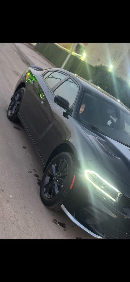 جارجر
لون اسود ♠️♠️♠️♠️ فور ويل

العداد: 32مايل

رقم أربيل الجديد وكاله تحويل مجانا

المحرك : V6.  3.6L 

فور ويل 

سياره جديده بمعنى الكلمه 

المواصفات عاديه  

شاشه كبيرة مع نظام ملاحة GPS 

 مقعد السائق كهربائي 

 حساسات مع مانع تصادم خلفي . 

 تشغيل عن بعد 

 ستيرن كهربائي 

 محدد سرعة 

 تلفون بلوتوث 

 كاميرا خلفية 

 مرايا متحسسة للاضاءة العالية 

الحادث بنيد صبغ حادث سطحي 

وتعديل بل حوض بصيط 

للتواصل ***********
السعر: 22800
وخابر وتدلل
