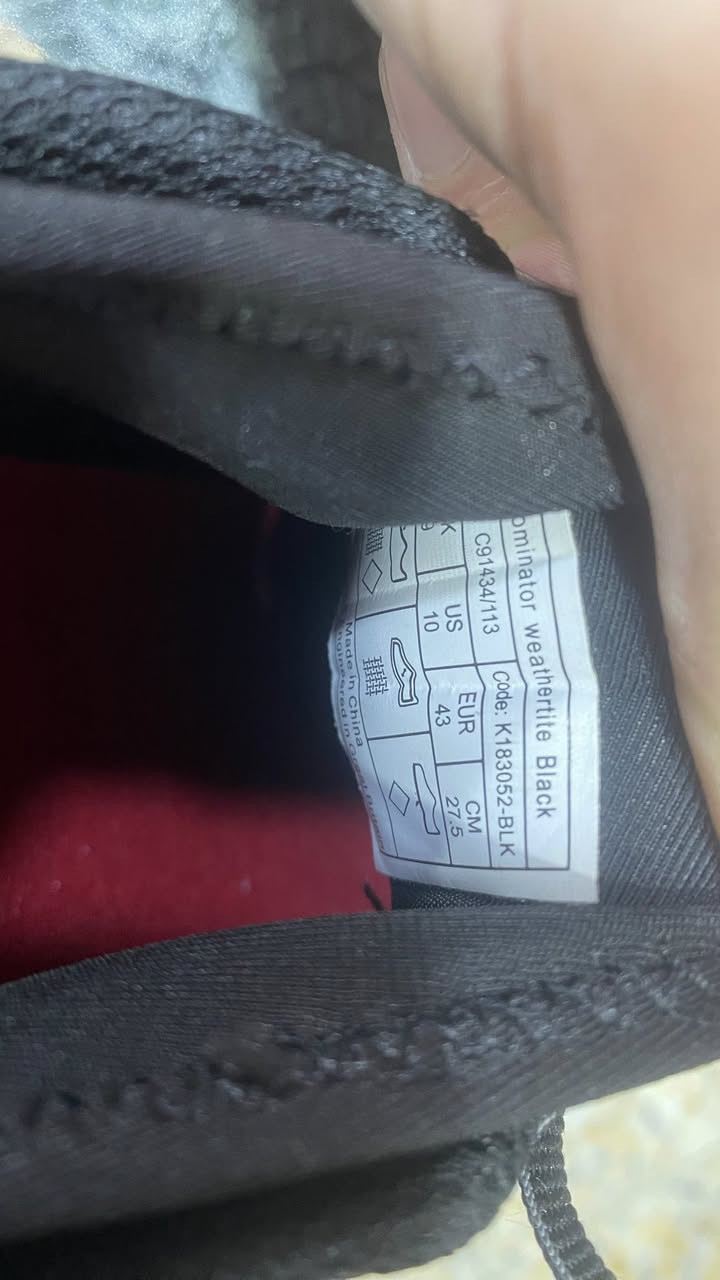 ماركة کاریمور وكالة اصلي
جدید
قياس :٤٣
طول القدم :٢٧.٥سم
للحجز دذلي خاص لو واتساب 
٧٧٠٨٢٨٤٢٤٢
