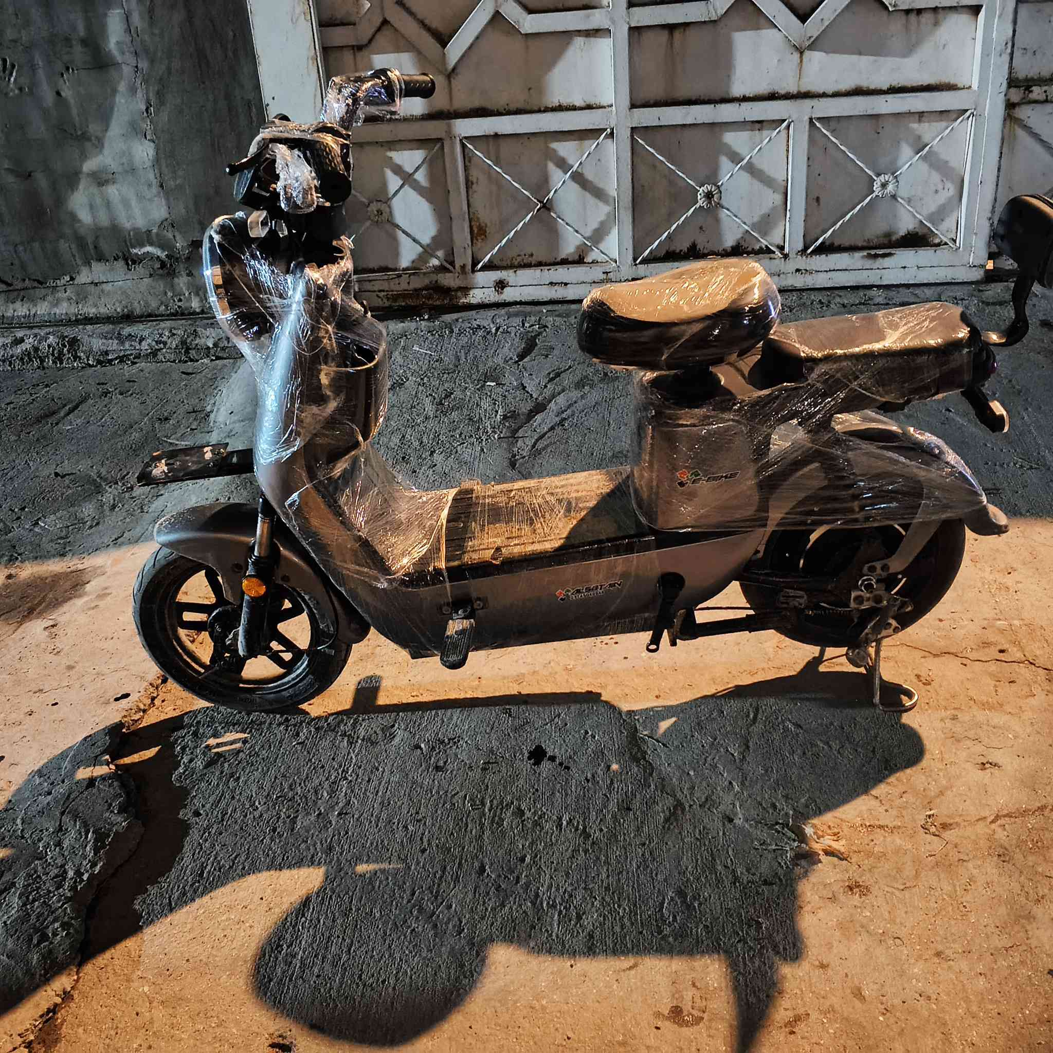 سلام عليكم دراجه شحن للبيع نضيفه سعر 290 بيه مجال العنوان المشتل بشارع المدارس ***********
