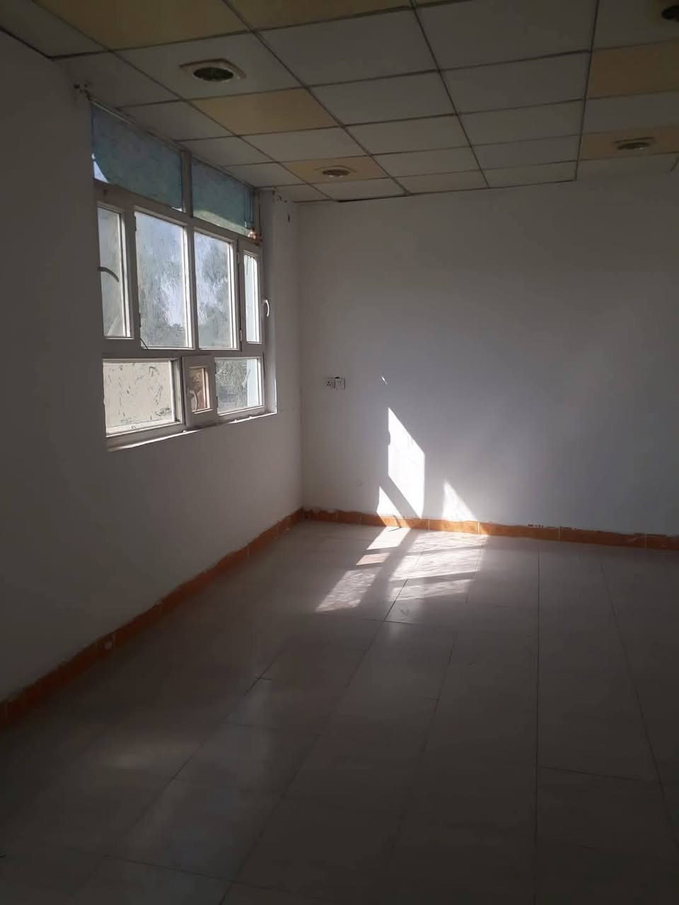 لدينا شقه للايجار في اغا.وخليفه
ومحل تجاري واحد في داره كوناره للايجار للأستفسار ***********
