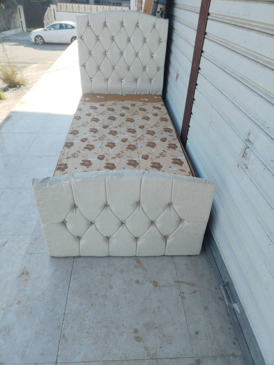 تخت نفر مع كومدي صاج بورمي ١٢٥ الف *********** واتس
