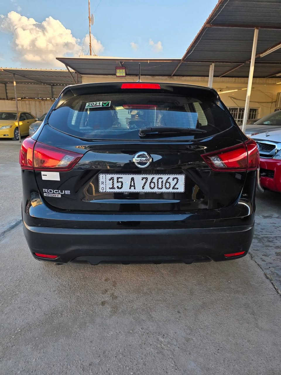 للبيع نيسان
 روج موديل 
2019
ماشيه 94 ميل
وارد امريكي
ضرر راس البنيد
جاملغ خلفي يم قبق البانزين بالعراق
والباقي مكفول 
السيارة جديدة 
رقم الانبار الانگليزي 
باسم صاحبها 
تحويل مباشر 
السعر 135
للاتصال ***********
العنوان الانبار قضاء حديثة معرض الحي العسكري
