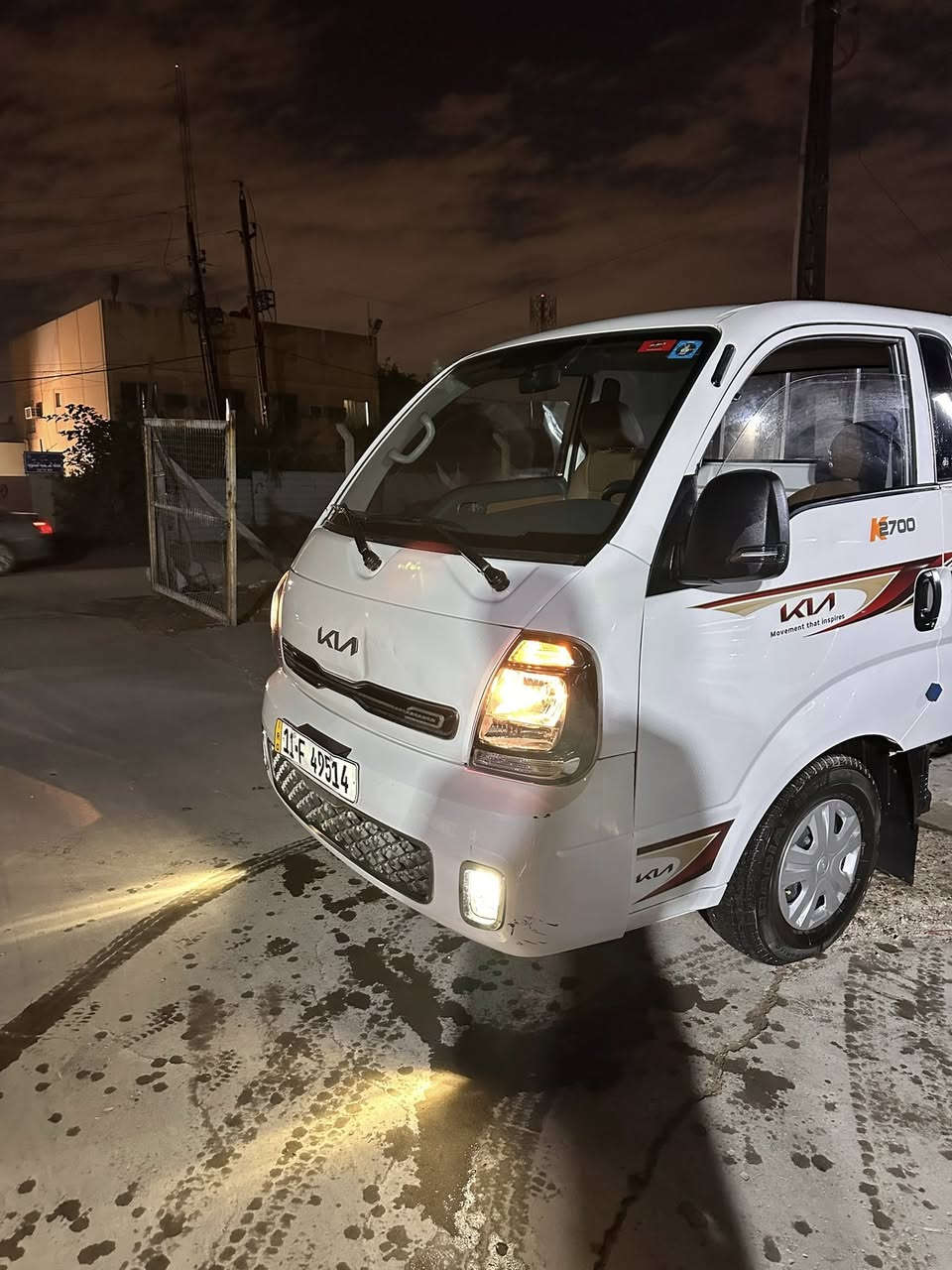 سلام عليكم
سياره حمل للبيع 
مديل 2024
ماشيه 15000الف 
رقم بغداد بسمي 
البدي ما مغلف
مكان السياره بغداد 
***********
