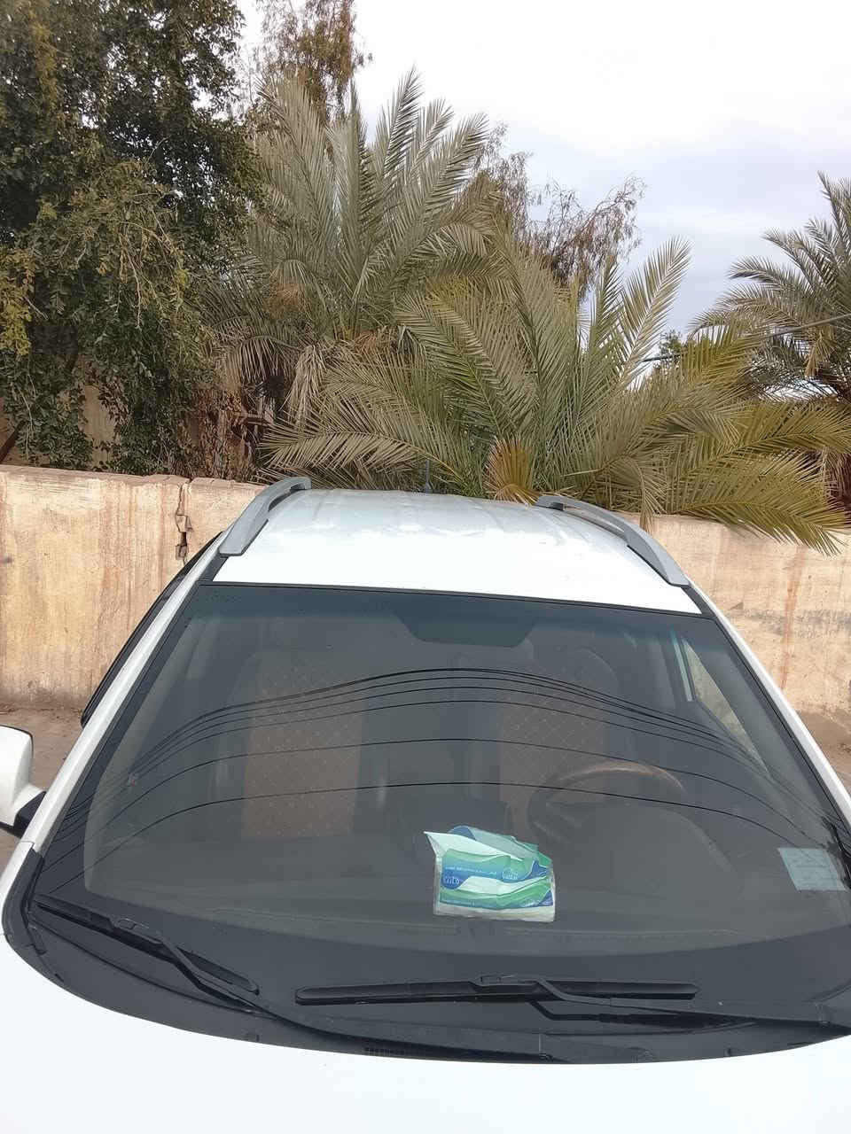 السلام عليكم كلبي 
الاسم: توسان خليجي
موديل :2014
الموصفات:نص فول 
مكينه:2000 دوش مامفتوح 
رقم العجله : بابل باسمي تحويل ثاني يوم 
كير /اوتماتيك +عادي 
وارد خليجي /سياره بيه ضربه موضحه بل صوره 
سياره اكفلك شواصي لغود تكم حوض جنطه 
1 شاشه تاب اصلي 
2/حساسات خلفيه 
3/كامره خلفيه
4/كشنات جلد 
5/تخم تاير 
السعر 160 وبيه مجال بسيط جدا 
مكاني نجف الاشرف *********** وتساب او تصال
