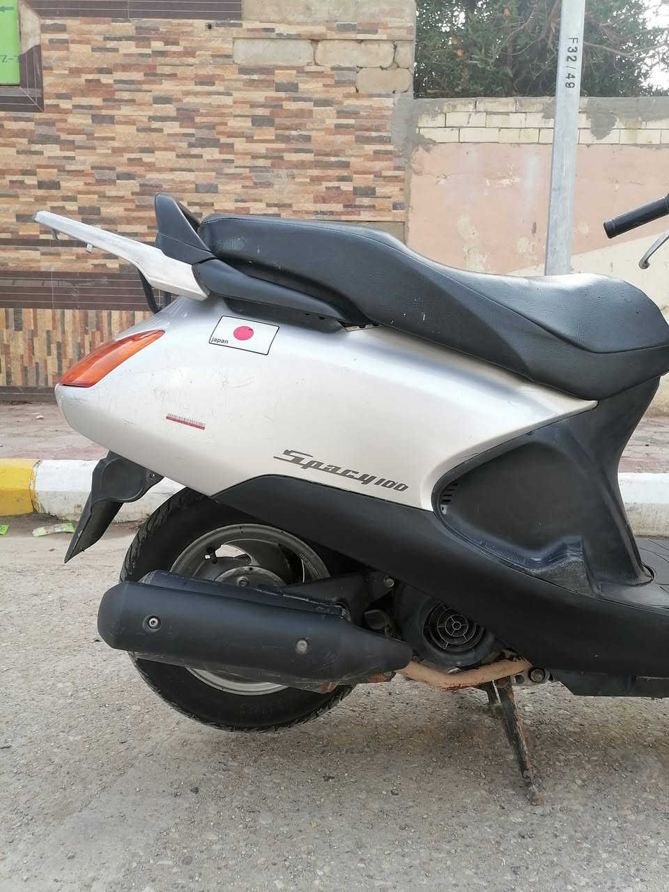 سلام عليكم
سبيسي ياباني اول فتحه اله رايمر كابريتر اصلي كهربايات كله شغاله كَفر اصلي دراجة على وضع البلاد
السعر ٦٥٠ بيه مجال كوت الشرقية
***********
