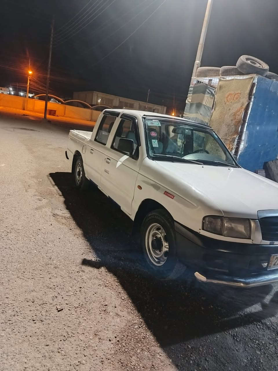 السلام عليكم (بيكم مازده) موديل 2002 كير عادي مكينه وكير نضيفات كهربائيات كله شغاله
بيه حزام صبغ 
 رقم اربيل
سنويه نافذه 
السعر 50وبيه مجال(مراوس حسب القناعه)
هـ /‭٠٧٨١ ٠٥٦ ٥١٨٠‬
