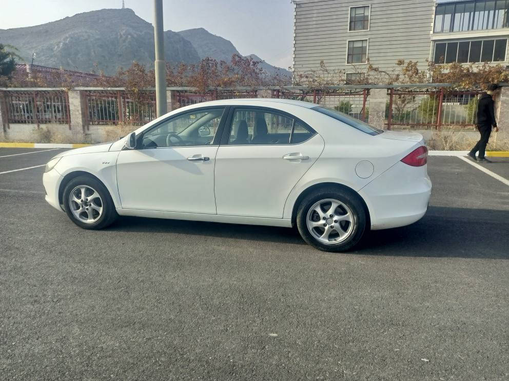 جـاک JAC مۆدێل ۲٠۱۲
*********** _ ***********
مەکینەزنجیر  VVT  ،  سنەوی و رەقەم و هەززەی  تازەیە  ، تەنها یەک پارچە سبوخی هەیە  بێ دەحم و لێدراو ، چوار جام کارەبای ،  تەبرید سارد و گەرم لەسەر سویچ ، گێر و مەکینە و توندوتۆلی بەشەرت , سەیارەیەکە یەک دەستە و پاک ماوەتەوە  ، نرخی ۷٠ گەلاو معامەلە 
*********** _ *********** رانية, السليمانية
