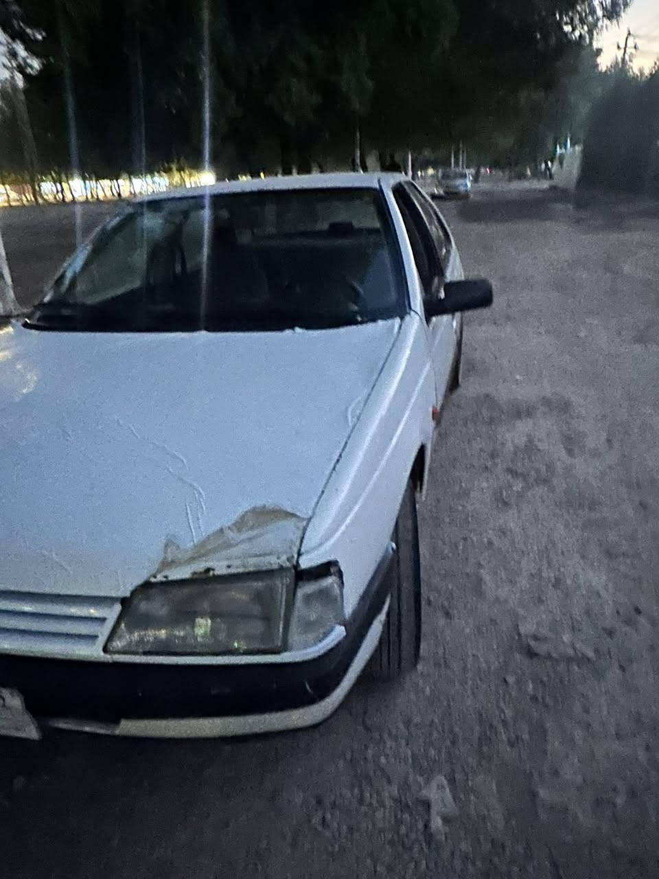 السلام عليكم سياره بيجو رواء 2009 رقمه قادسيه بيه خربطه رايده ب15 وبيه مجال وهذا رقمي ***********بي واتساب
