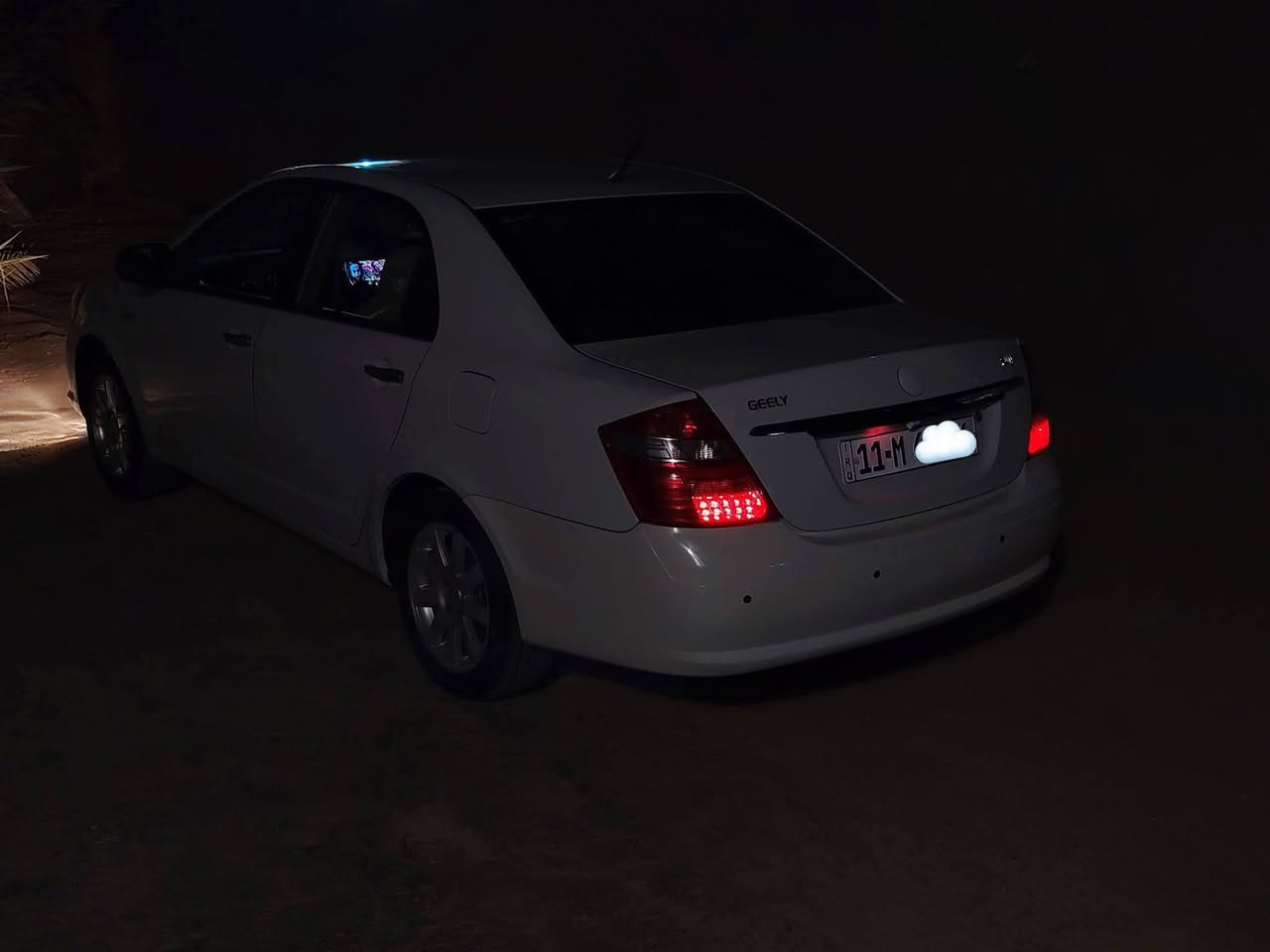 جيلي موبل 12 كير عادي 
كفاله عامه سياره 
رقم بغداد دولي هزه جديده تخم تاير حداديه 
تبريد كير كله مكفول بيه بدايت لاستيك 
صفاح موس كهربائيات كله شغاله دواخل شاشه كاعيه جلد دوشمه مكان سياره كربلاء سعرر 63 وبيه مجال حك فقط ما يعجبك منشور اعبرر 
رقم الهاتف ***********
