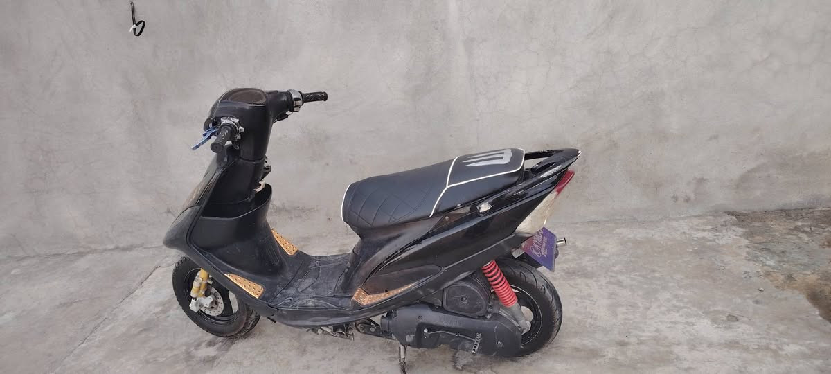 ماطور ماكس للبيع او مراوس اربعه او خمسه سعر ٥٣٠ وبي مجال قليل سلف وهندر شغال مابي اي عيب هورن كهربائية كوله شغال *********** مكاني خانقين امين بابير شراي خابر
