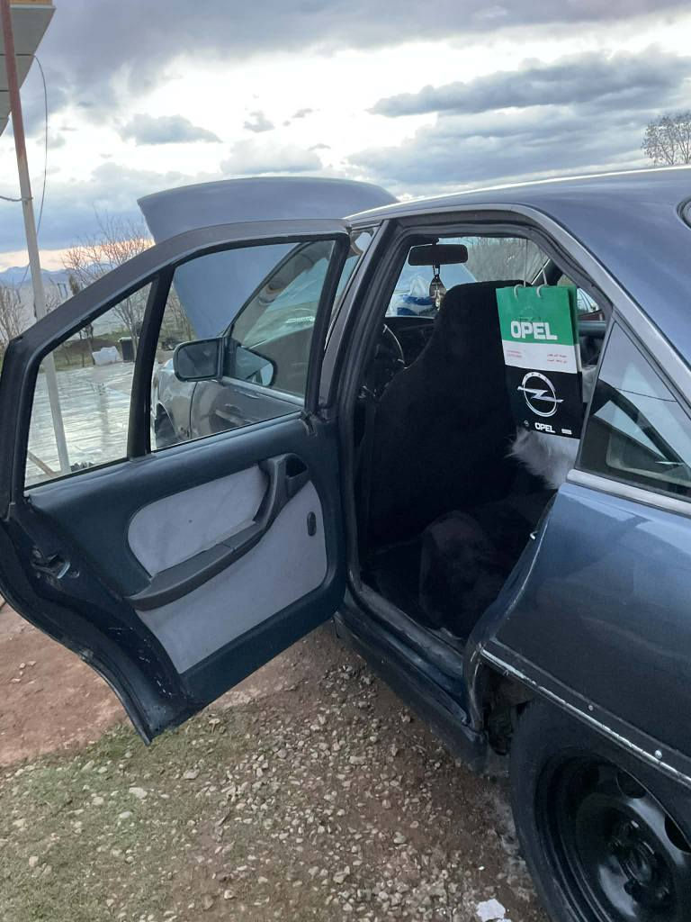 ئۆپل ئۆمیگا مۆدیل 90 کارەبایی مەزبووت پاش و پێشی بێ لێدراو مالی دۆستە نرخ 18گەلاو کەمی معامەلە  ژم *********** رانية, السليمانية
