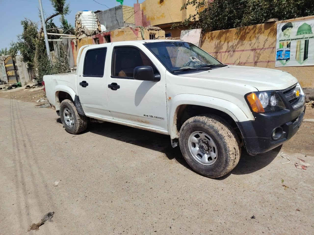 السلام عليكم أدوات أدوات سياره شوفرليت كلرادو 2008 سياره أدوات الشرط مكينه وكير مكفولات سياره جاهزه السعر ٣٥ورقه وبيها مجال اي استفسار *********** سياره دعاميه جديده ماصدات جديد بك لايت خلفي جديد شباك جديد بس الباب الخلفي شويه مخسف
