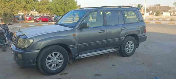 ***********تويوتا لاندكروزر ٩٨ محدث 2007
مصبوغة عام لان لون يجرد وبيها طخه جاملغ خلفي يمين 
لون رصاصي نفطي 
محرك ٦ سلندر سعة 4500 بحالة جيدة 
كير اوتوماتيك 
دبل تانكي 
دبل فيتبام 
اسبير تعليك ، 
ويوجد مكان لاسبير ثاني اسفل الصندوق 
السيارة اعتمادية وقوية جدا  
منظومة  تبريد ممتازة . تبريدها ثلج
السيارة اعتمادية للتعديل والافرود ورحلات البر والتخييم
السيارة باسمي تحويل ثاني يوم مكان السياره الانبار هيت السعر 115 وبي مجال
