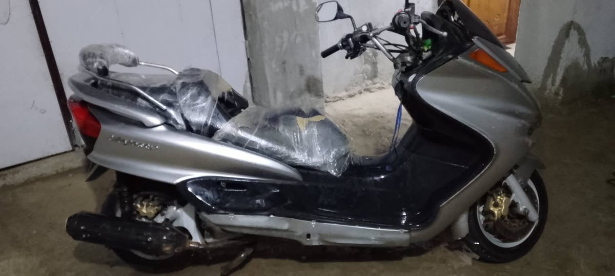 سلام عليكم دراجه ماجسته للبيع مكفوله من كلشي نضيفه رايدها 600وبيها مجال بصيط ***********
