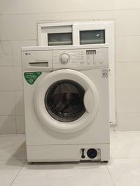 LG • ٧ كيلو • بلا عيب