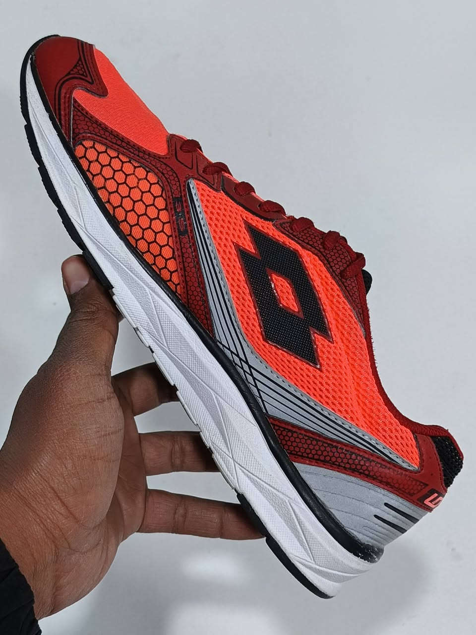 لوتو 🔥
وزن خفيف طبي مريح اصلي 💪
قياس 42.5----27.cm ✅💯
توصيل كافة محافظات العراق 🚗
واتساب ***********☎☎☎
🏛 عنوان ناصرية مدينة الصدر مقابيل مركز الساهرون القديم توصيل كافة محافظات العراق🚗
