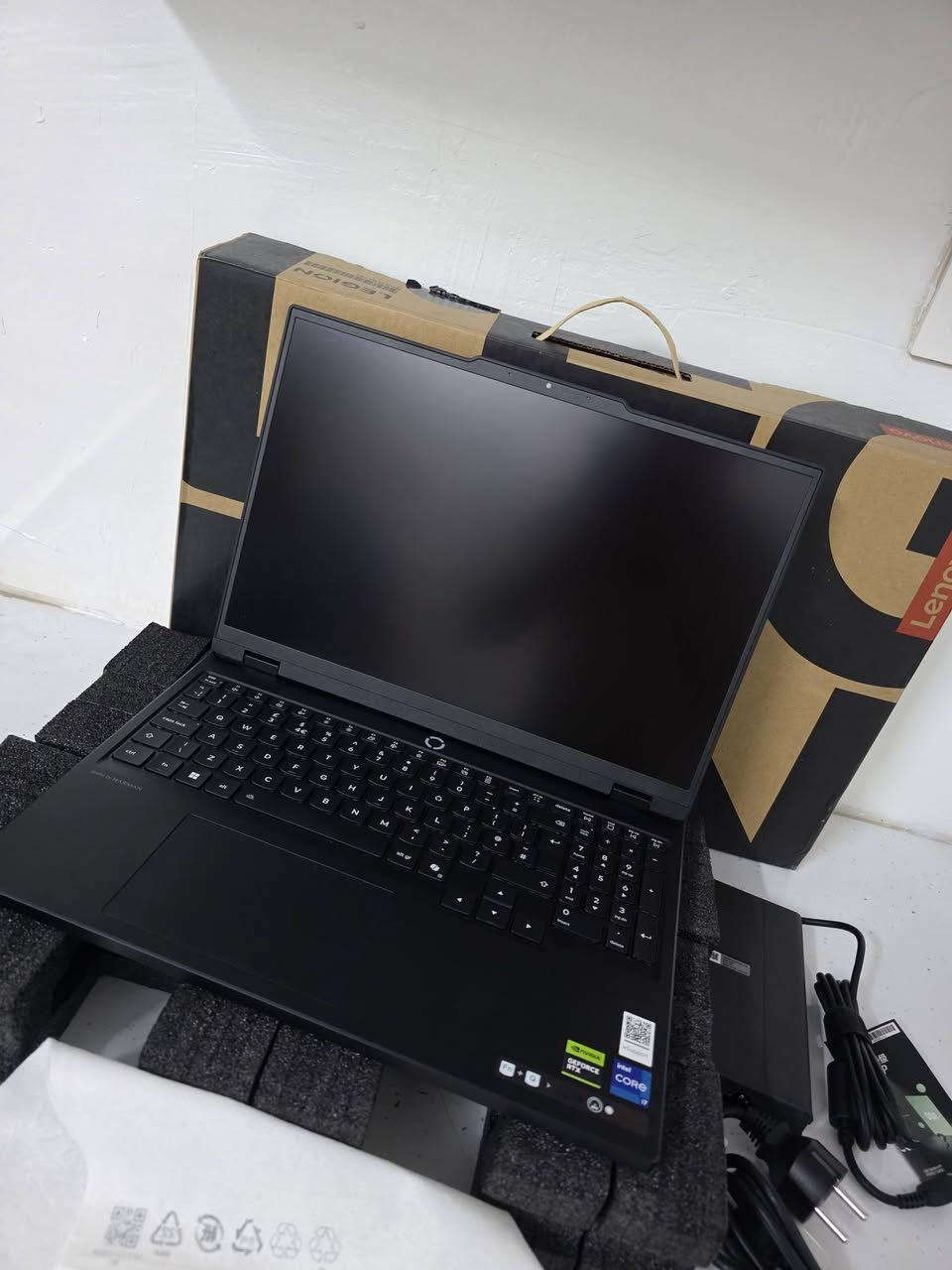 Lenovo Legion ( Open Box )
core i7-13650HX
Ram 24GB DDR5
Hard 1TB SSD
Screen 15.6 Inch
WQXGA IPS 165Htz
RTX 5060-8GB

تەنها لە کارتۆن دەرهاتوە شتێکی زۆر بەهێزە 
هەموو مواسەفاتەکانی لە وێنەکان هەیە 
***********
