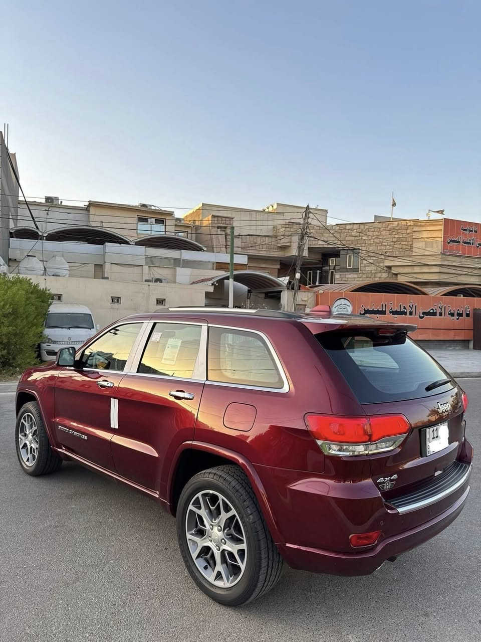 🚗 للبيع 
جيب 2021  اوفرلاند —  وكالة هارلم خليجي
🌍 المدينة - بغداد –  السيديه 
•   🛣️  المسافة المقطوعة    -  26 الف 
🔹كفاله عامه من البارد والتبديل والصبغ 
🔹كير مكينه بشرط شرط الفحص
✅ المواصفات :
🔹داخل قرميدي مميز 
🔹 الموديل: 2021 خليجي 
🔹3شاشات خلفيه 
🔹 المحرك: 3600cc 6 سلندر ⚙️
🔹 الممشى: 26 فقط ✅
🔹 الوارد: وكالة هارلم
🔹 العجلات: ويل 20 إنش
🔹 فئة اوفرلاند ام الجكات الرياضية الفاخرة
🔹 بصمة تشغيل ودخول ذكي 🔑
🔹 شاشة وسطية كبيرة تدعم Apple CarPlay / Android Auto 🎶
🔹 كاميرات 360 درجة + 
🔹 حساسات أمامية وخلفية 📸
🔹 فتحة سقف بانوراما 🌤️
🔹 مقاعد جلد كهربائية مع تبريد وتسخين 
🔹 أنوار LED أمامية وخلفية حديثةالتصميم
🔹 نظام صوت فاخر + تحكم مقود متعدد 
🔹 أنماط قيادة متعددة (سبورت / 
🔹 دفع رباعي
🔹 *********** للاستفسار 
السعر 355 مع المجال للشراي
