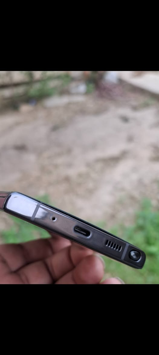 نوت 20 الترا
ذاكرة ٢٥٦
شرق اوسط
دبل سيمكارت
مستبدل شاشة +كامراة امامية بيه غواش يحتاجله تنظيف 
االسعر ٢٢٠
مكاني بغداد الشعب او اعظمية
***********
