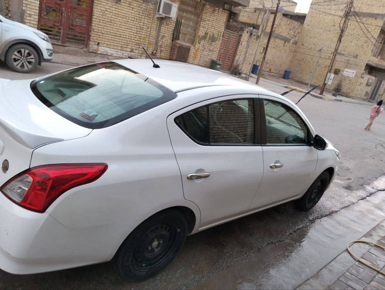 السلام عليكم
نيسان سني 2025 مصري 
رقم اربيل 
بعدها داخلة بالضمان ٣سنوات 
ماشيه ٣٦ الف كير محرك كفاله
بيها مكانين بارد  شغل درجه اولى 
 سياره جاهزه 
للبيع فقط السعر 129 ورقه وبيها مجال مكاني بغداد حي البتول  
*********** 
 ( واتس اب ايضا الخاص مغلق)
