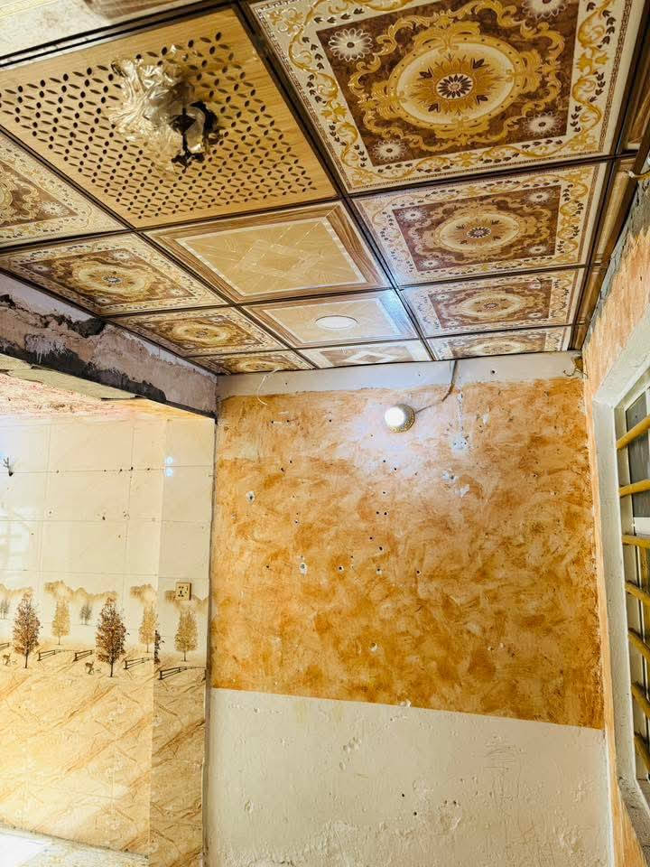 بيت ٦٠ متر #للأيجار في حي العسكري قرب محطة بانيقيه يتكون البيت من غرفه وصاله مفتوحه على استقبال ومطبخ وحمام وتواليت  والبيت فيه #سخان_وخزان_وماطور_وخط_مولده كامل من كلشي جاهز البيت وما ناقصه اي شي كامل ايجاره 200
***********
