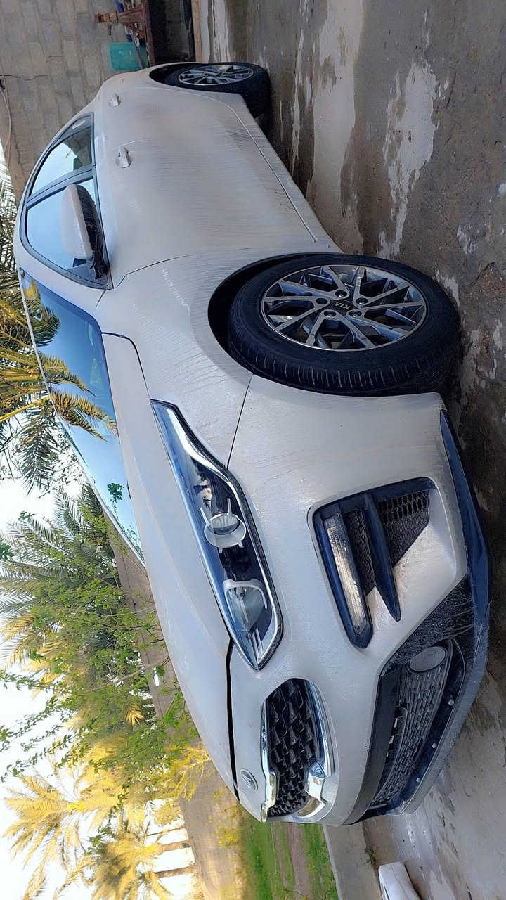 سلام عليكم سيراتو خليجي 2019 
سياره خير من الله صار بيها حادث هنا بل عراق جاملغ وباب بصف السايق 
بدون دواخل لغود و شواصي مكفولات
كير مكينه جدد 
السعر 110 وبيها مجال حك الجيه 
العنوان بغداد 
***********
