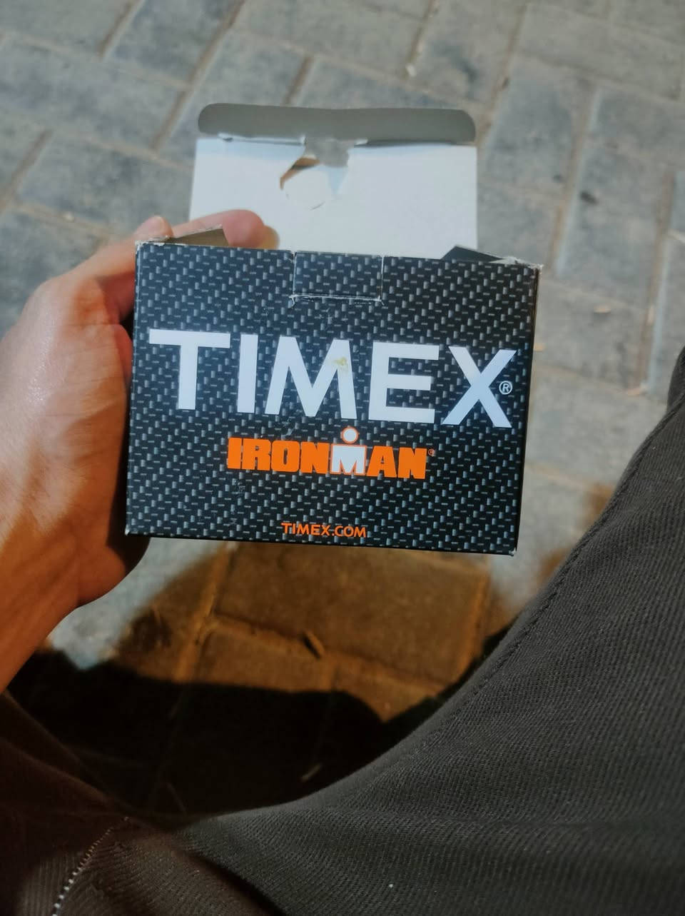 ساعة TIMEX IRONMAN رياضية أصلية للبيع ⌚
الحالة: جديدة كلياً (زيرو بالعلبة مالتها ).
المواصفات: ضد الماء لعُمق 100 متر ، إضاءة INDIGLO القوية، ذاكرة 30 جولة، و3 منبهات. ساعة عملية جداً وحمالة نعمات.
بيع مستعجل 
التواصل ..***********
السعر 60الف

