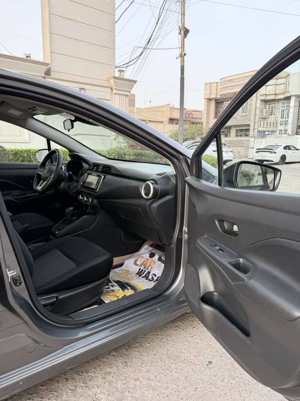 السلام عليكم 
نيسان ڤيرسا
موديل 2021 
معوقين 
امريكي  
حادث بنيد وجاملغ 
مواصفات عاديه 
بصمه تشغيل
تحكم مقود جهتين 
٣ انضمه قياده
السعر 117 ورقه وبيها مجال بسيط حك الجيه فقط 
بغداد (بغداد جديده)
للتواصل ***********
