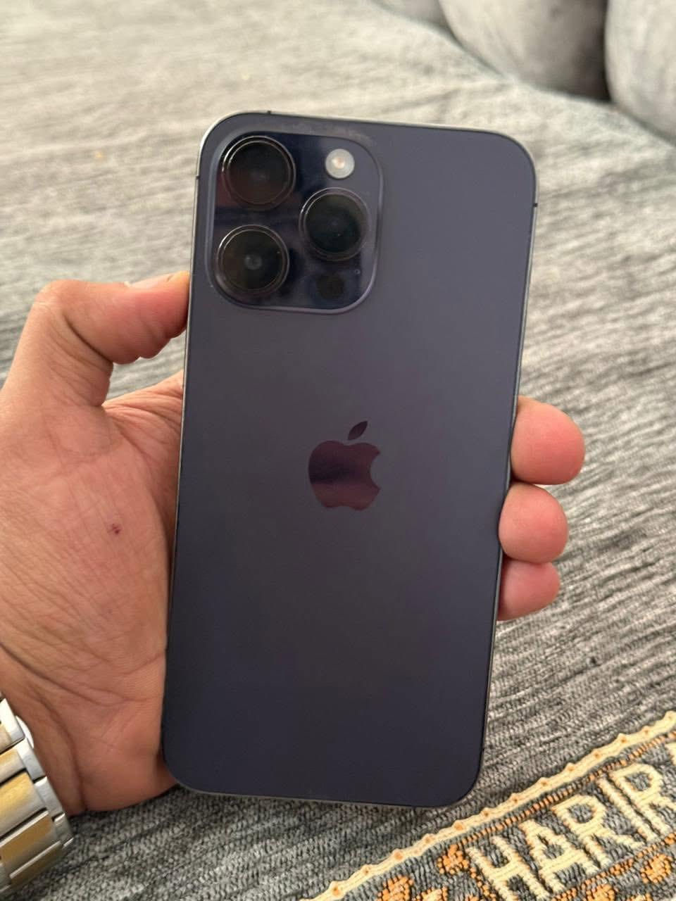 ايفون 14pro max بطارية 86 ذاكرة 128الجهاز مامفتوح بس بيه فطر بل كلاس مال شاشه مثل ماموضح بل صور 
السعر 750


**إذا كنت صاحب هذا الإعلان وتريد حذفه لأي سبب، رجاءا أرسل رسالة إلى الدعم الفني**