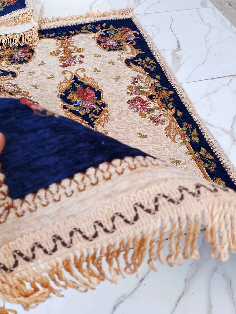 اللى بيحب المشايات الجوبلان الابيسون المبطن 
فرز اول خطيره تفرشيها تعلقيها شغاااال 😉
فخامه ورقى وصلت الحقوها 🥰


**إذا كنت صاحب هذا الإعلان وتريد حذفه لأي سبب، رجاءا أرسل رسالة إلى الدعم الفني**