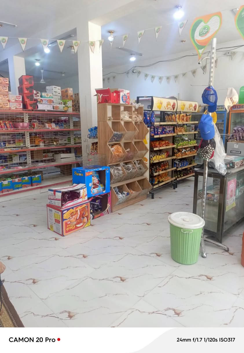للبيع اسواق البركة في الفلوجة  حي الجولان الثانيه يحتوي على طابق ثاني وطاقه شمسيه للستفسار الاتصال ( ‏‪***********‬‏) صاحب الاسواق
