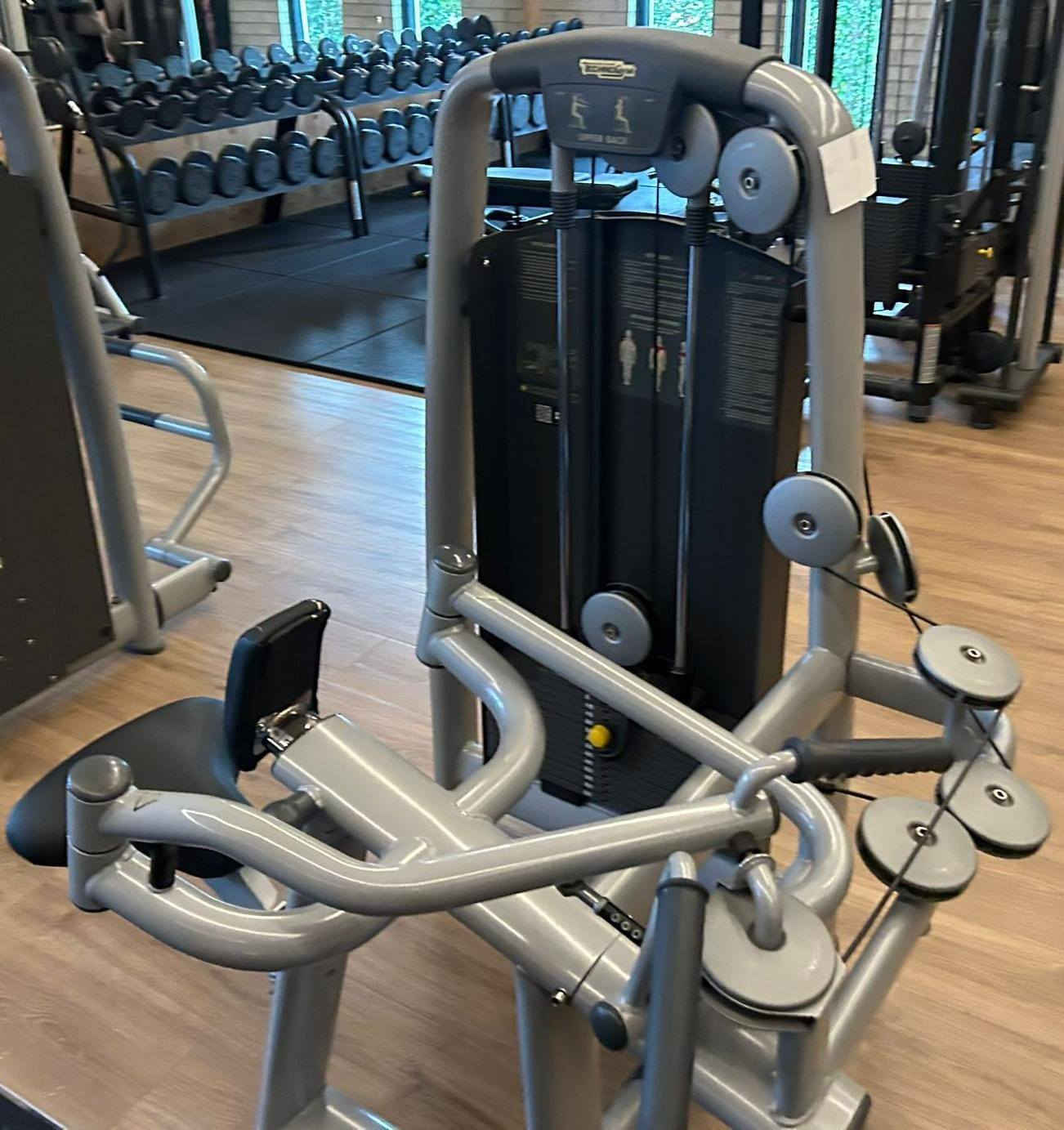 نادي رياضي
تكنو جيم ايطالي
1 صاندو
2 مكبس 
3 سمبث 
4 فراشه
5 ارجل أمامي
6 ارجل خلفي
8 مقربه
8 مبعده
9 سحب اعلى
10 سحب اسفل
11 طحن معده
12 ضغط اكتاف
13 كرسي معدة
14 كرسي متحرك
15 بنش صدر مستوي
16 بنش صدر مائل للاعلى
17خواصر
18 معدة
19 اسفل الظهر 
20تراي  
21 باي  
22 همر صدر اعلى
23 همر صدر مستوي
24 همر كتاف
25 همر ضهر
26 440 كيلو دامبل
27 400 كيلو طارات
28 حمالة دامبل
29 اسياخ وزن ثابته فرنسي مستقيم مع حمالة
30 بساط مشي عدد 2
31 دراجه عاديه عدد 2
32 دراجه مع مسند 2
33 درج 1
34 كيرف 1
35 روينغ 1
تجهيز انديه رياضيه بأفضل وأحدث المعدات
موجود كافة التجهيزات الرياضية
#رياضة
#أندية رياضية
#مستلزمات رياضه
#تجهيزات رياضية
#ملاكمة
#ايروبيك
#زومبا
#بيلاتس


**إذا كنت صاحب هذا الإعلان وتريد حذفه لأي سبب، رجاءا أرسل رسالة إلى الدعم الفني**