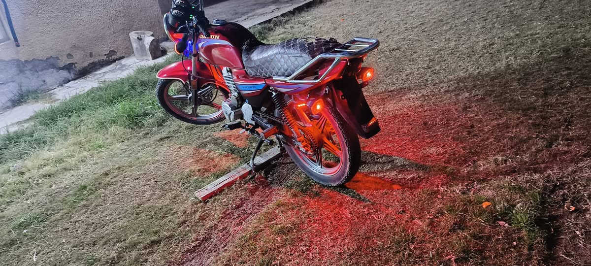 سلام عليكم.
ديوان م18 كاملة على اخر حباية كهربائيات سلف هندر 
سعر 750 وبيه مجال ***********
