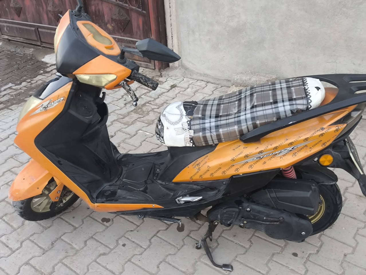 عندي دراجه سكنس شمعه 2020 للبيع جف تراب 300
شراي يراسلني خاص او يخابر عل ***********
