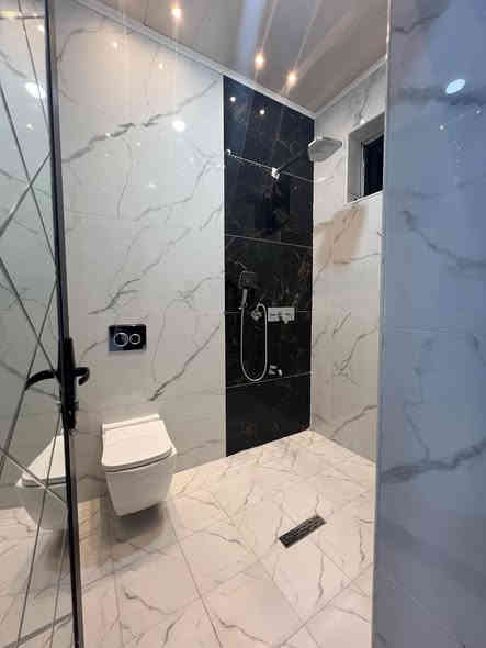 بيت للبيع  بناء طابوك حديث 2024 طابو زراعي سند 25حق التصرف مساحه 100متر واجهة 13متر 
3طوابق   
3نوم 
3حمامات +صاله +مطبخ حار بارد  +حولي +ترك 
مدخلين بوب قاصه  ارضيه بورسلين حمامت بورسلين هندي ارضيه درج مرمر بوب داخليه ابواب تركيه شبابيك المنيوم تركي  واجهه فوم +وصبغ جوتن شغل درجه اولئ  موقعه نهايت الشرطه الخامسة \قرب الري /شارع بغداد اول فرع قرب الشارع العاام موقع مميز سعره مناسب للاستفسار اكثر اتصل عله أرقامي يوجود وتساب 
***********
***********
