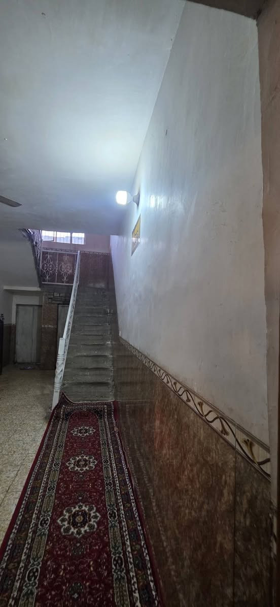 🏠دار للبيع طابو صرف مساحة 150 خلف معهد القاسم
يحتوي على 3 غرف استقبال صالة مطبخ صحيات خارجيه داخلية فوك وجوه للاستفسار مراجعة مكتب عالم العقار في الجمعية مقابل الإطفاء او الاتصال

***********

***********

 #عندك_عقار_للبيع_فقط_راسلنا_اواتصل_وات_ساب

