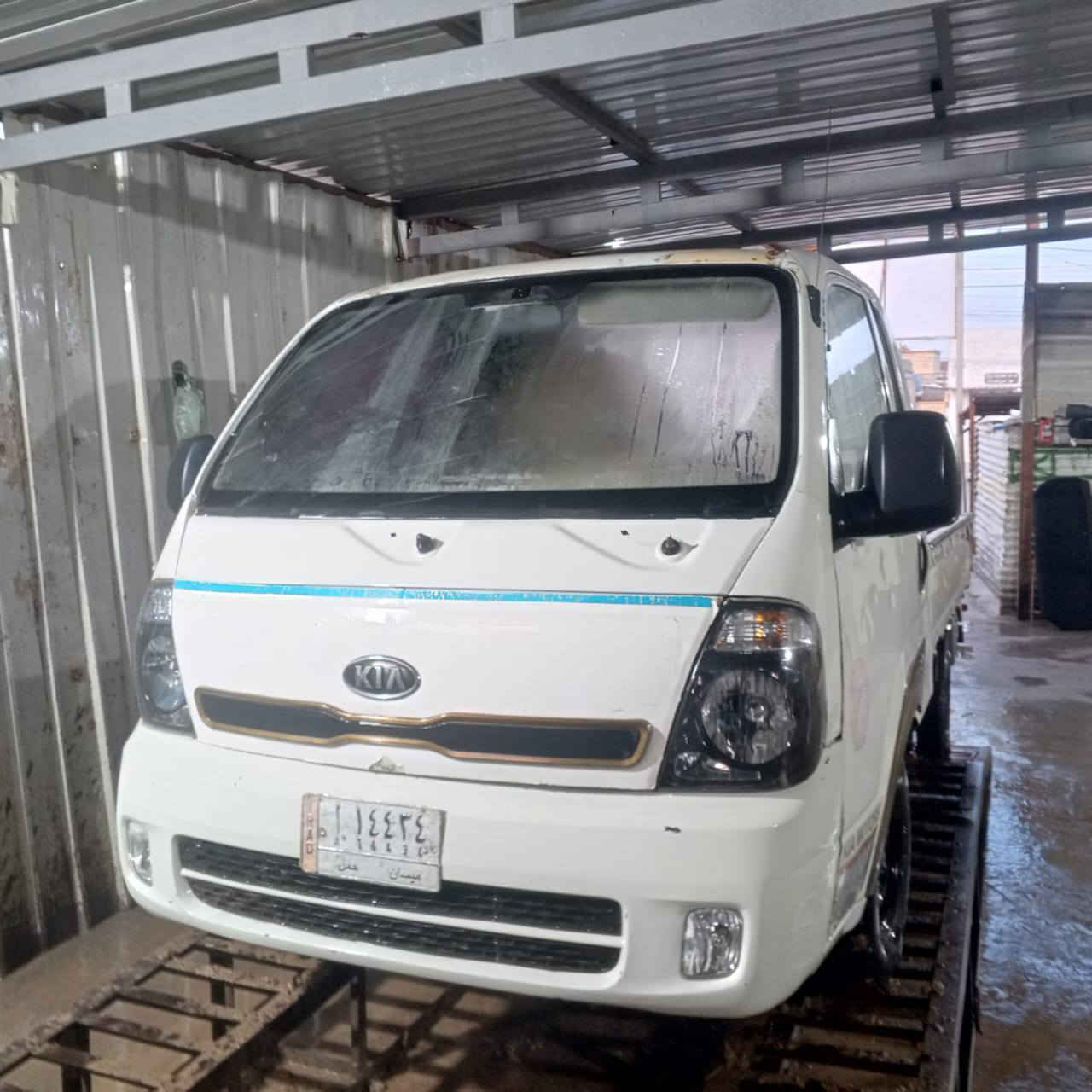 سلام عليكم لبيع 2015رقم ميسان شرط تحويل مكانه بغداد سياره مضروبه وعمره السعر 65
***********
