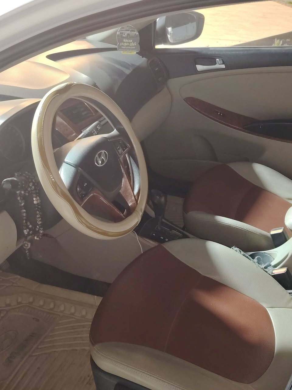 أكسنت موديل ٢٠١٦ خليجية رقم بغداد هزه ورقم جديد انكليزي بسمي فول مواصفات ماشيه ١١٨ صبع بين بابتين جهه السايق محرك ١٦٠٠ دوش كير محرك حداديه تبريد كهربائيات كلها تمام تخم تاير سياره جاهزه للأخير اي استفسار ***********او*********** ابو عمر السعر ١١٠ مكاني الجادريه الصبح العصر بالحصوه الاسكندريه
