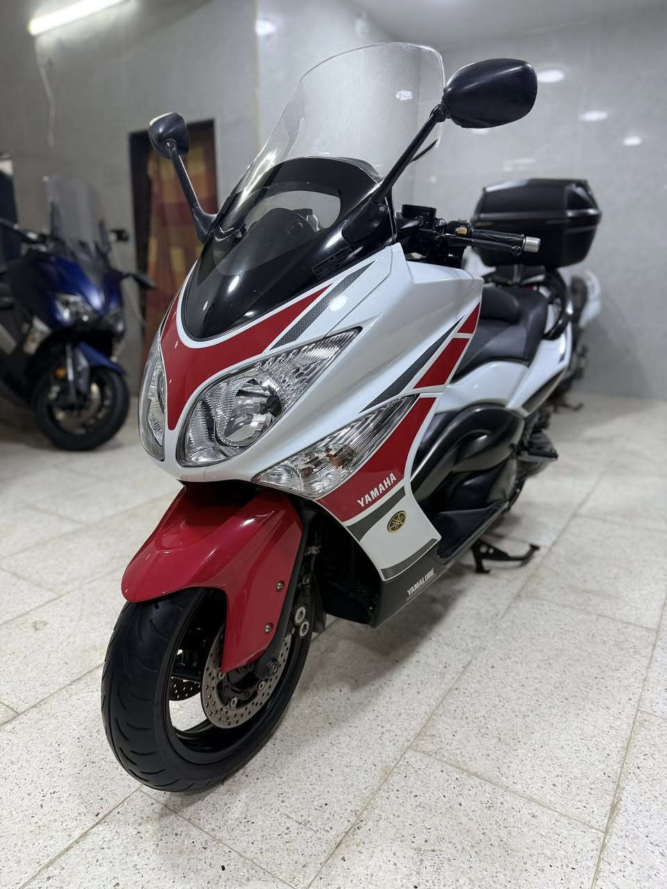 بسم الله ما شاء الله
تي ماكس ٢٠١١ خمسينية 
كفالة عامة بحالة الشركة نظافة ١٠٠/١٠٠
المسافة المقطوعة ٣٢  سويجات ٣ نسخ
بيع فقط بدون رقم فقط مكاتبة بيع وشراء
عنواني مدينة الصدر شارع الفلاح قطاع ١٢
السعر ٤٥ الراغب بالشراء هـ***********
