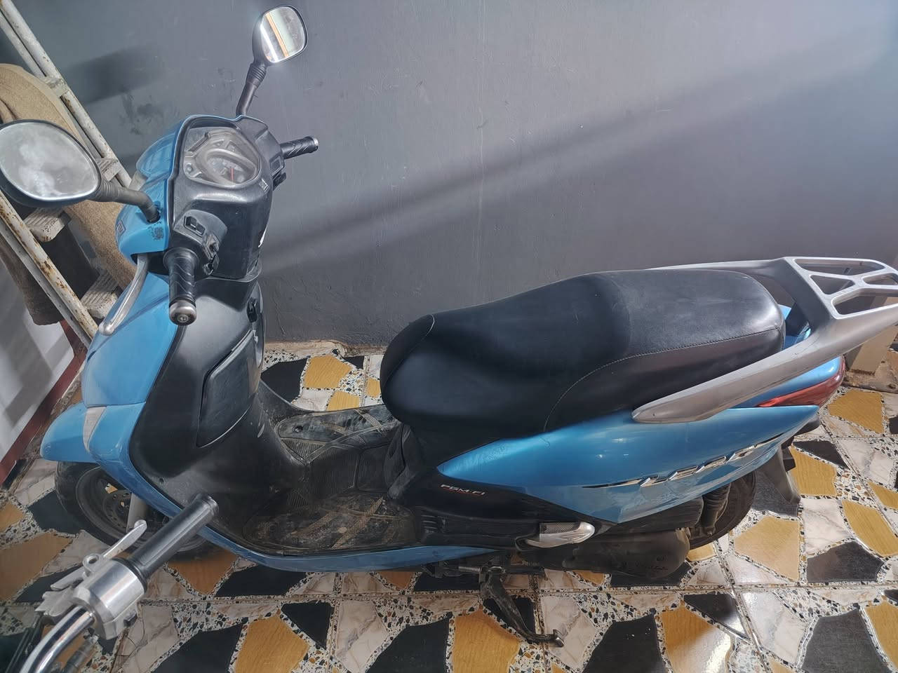 السلام عليكم هاذ الليدي للبيع ما عايزه كلشي كله شغال السعر 850 الف وبي مجال الاستفسار على الرقم ***********
