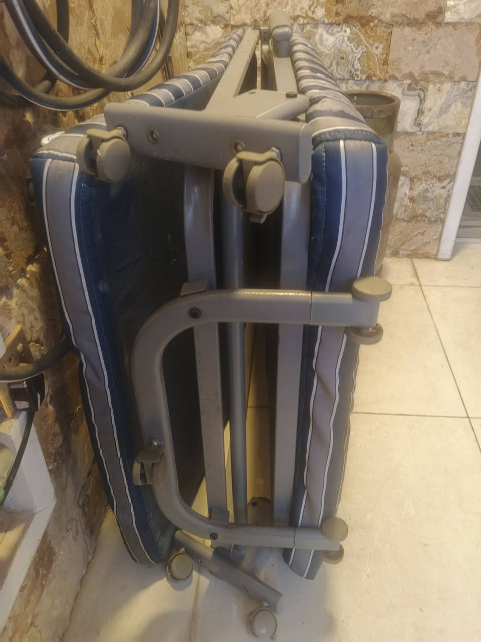 سرير كوري للبيع ينطبك كلش عملي ويا دوشكا السعر 50 الف


**إذا كنت صاحب هذا الإعلان وتريد حذفه لأي سبب، رجاءا أرسل رسالة إلى الدعم الفني**