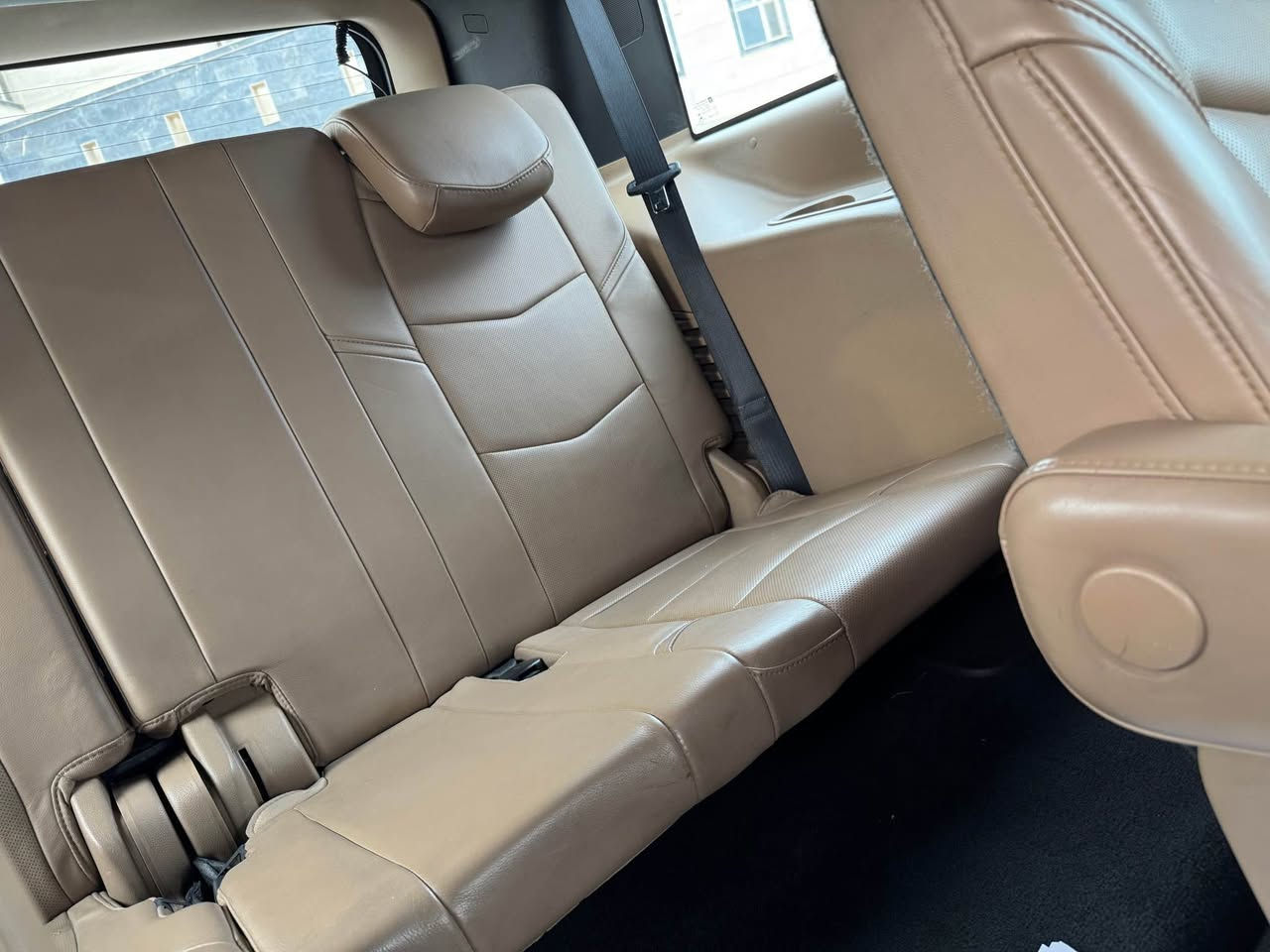 كديلاك سكاليد ٢٠١٨ بلاتينيوم سياره جديده بمعنى الكلمه 
مكفوله كفاله عامه من الزلغ والبارد والصبغ والتبديل كفاله عامه حتى الدعاميات بالشرط مكينه وكير بالشرط مواصفات
كشنات مساج وتدفئه وتبريد عينه داتا شو سقف كنتارا حساسات اماميه وخلفيه تلفزيونات رادار امامي وجانبي وبعد هواي مواصفات السعر ٤٢٠ مكان السياره اربيل
للاستفسار *********** البصرة, العراق
