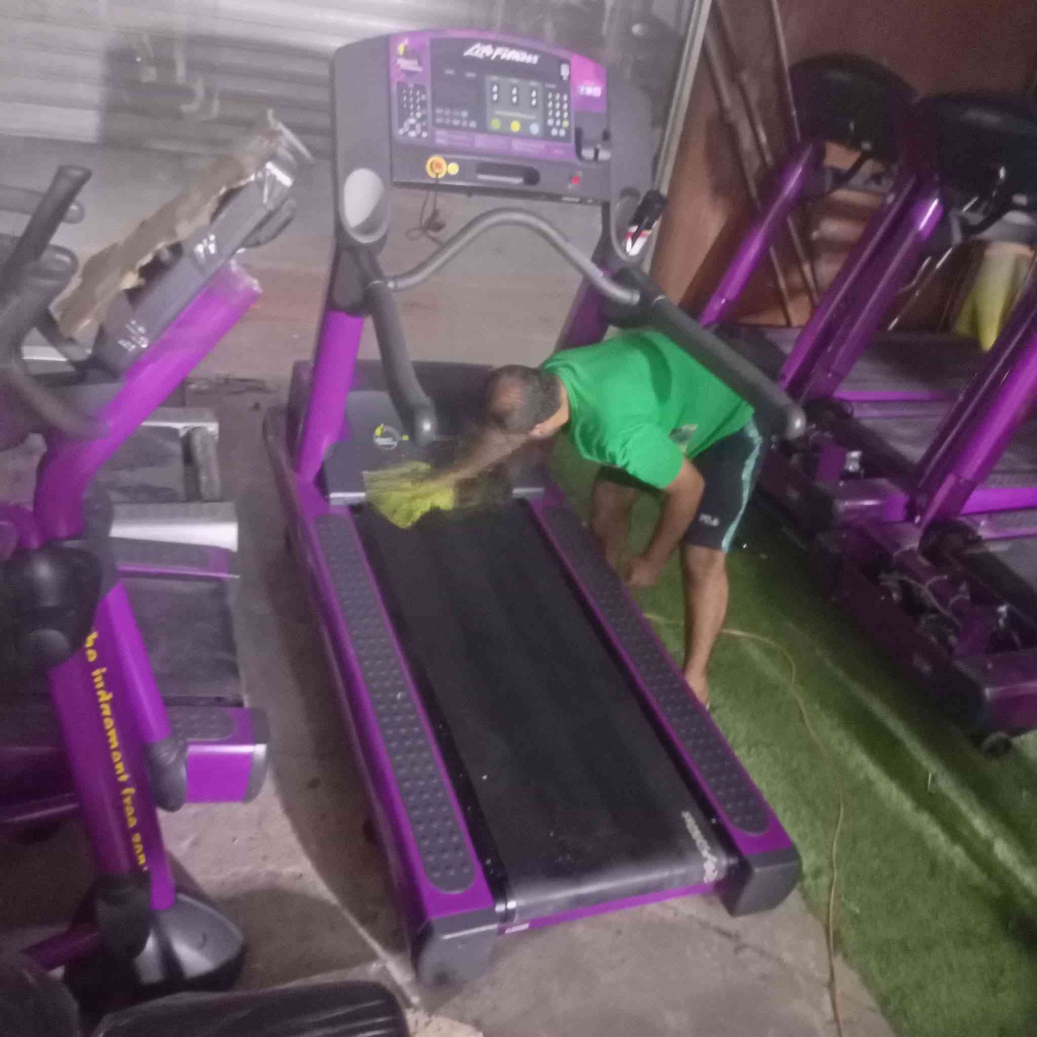 ع بركة الله يوجد جميع الأجهزة الاي فتنس
اسعار جملة ومفرد

 يوجد لدينا جميع قطع غيار اصلي من الفورميك والقايش والإسلاك وغيرها 

يوجد لدينا تجهيز قاعات رياضية بكل انواعها

يوجد توصيل لكافة محافظات العراق

 للاستفسار خاص او ع الرقم الحالي 

***********
