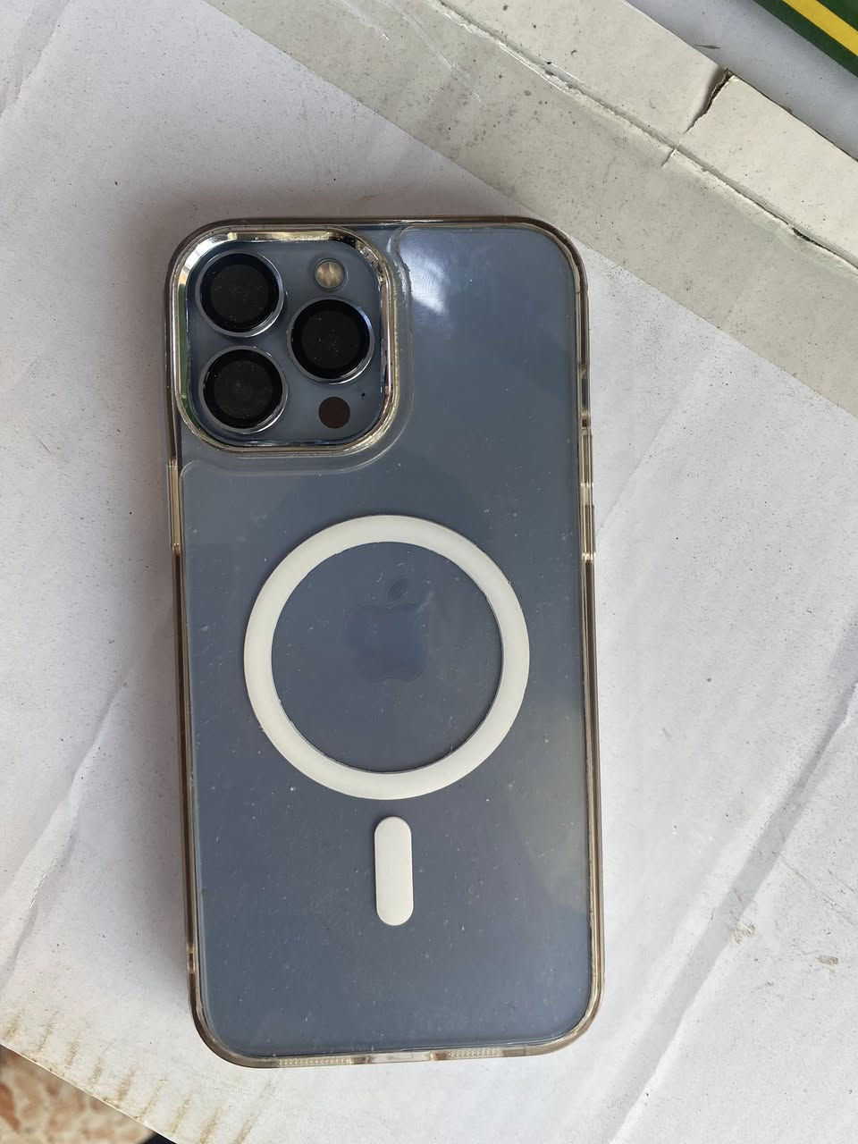 السلام عليكم من رخصه الادمن
موبايل ايفون 13 برو ماكس 
مستخدم قليل ذاكره 256
بطاريه 80 للبيع لون بحري 
سعر 750 وبي مجال 
للستفسار على الرقم ***********
