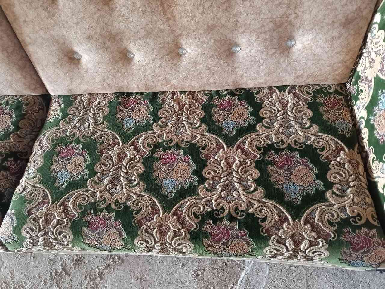 ديوان ١٧ متر تسكام نظيف مالي ضرر سعر ٦٠٠ . شارع ٨٠
***********
