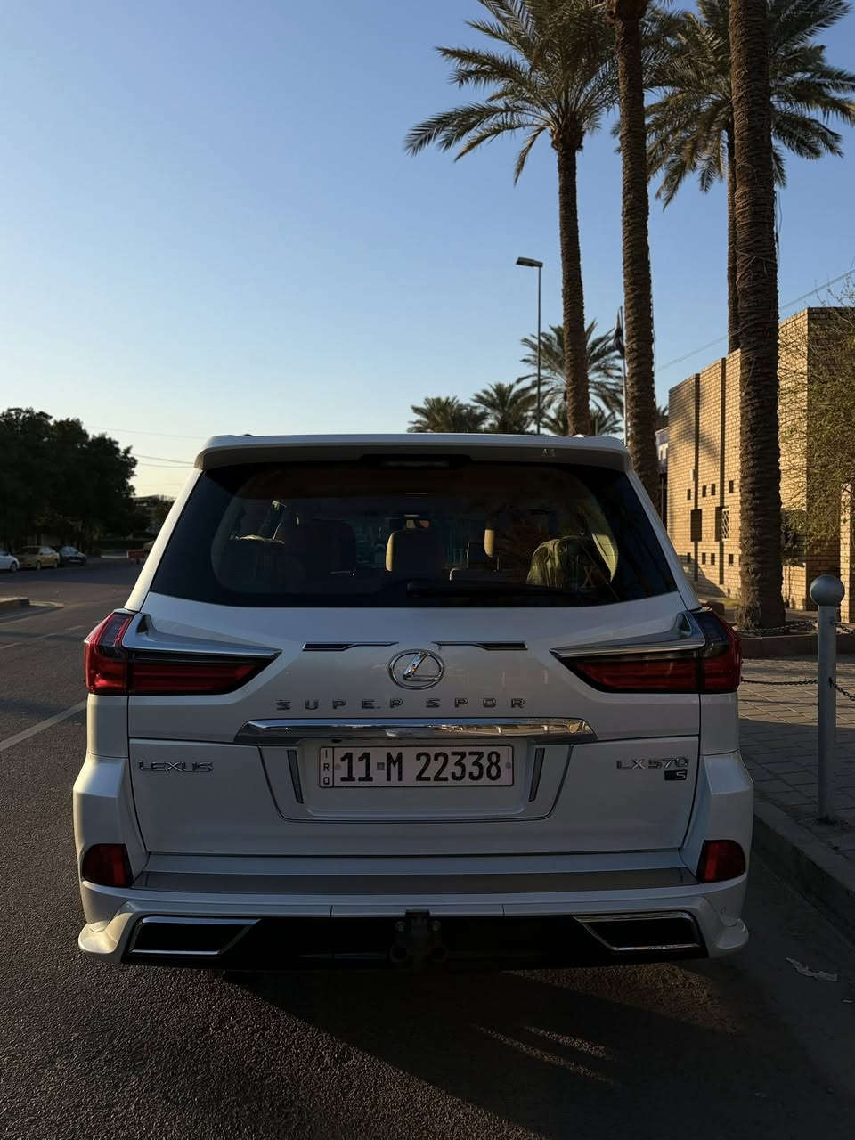 السلام عليكم
للبيع لكزز موديل 2020بريم ضمان  بشركة ساز 
مدخله تبديل دهن
ماشيه 35الف حقيقي مغلفه نانو زيرو
كفاله من كلشي فقط  رصعه بالباب الخلفي وساحبه
سماعاات ارضيات  غير مستخدمه  
مكاني بغداد شارع فلسطين
***********
***********
