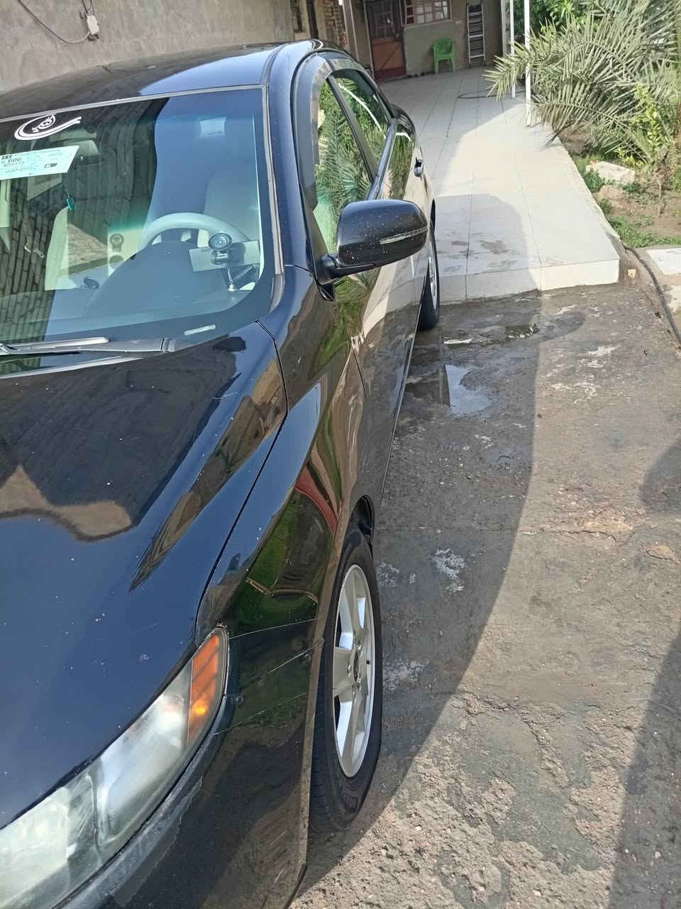 اسلام عليكم ورحمة الله وبركاته فورتي ٢٠١١ لبيع لعنوان بغدادلثعالبه شارع لبانزين خانه شارع علي لوكيل *********** ابورقيه غيرمتواجدعلى لفيس خابروتدلل لسعر٨٥ وبيهامجال
